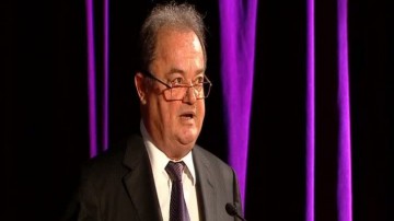 Blaga: Decizia CCR ca alegerile să se desfășoare într-un tur favorizează PNL și PSD